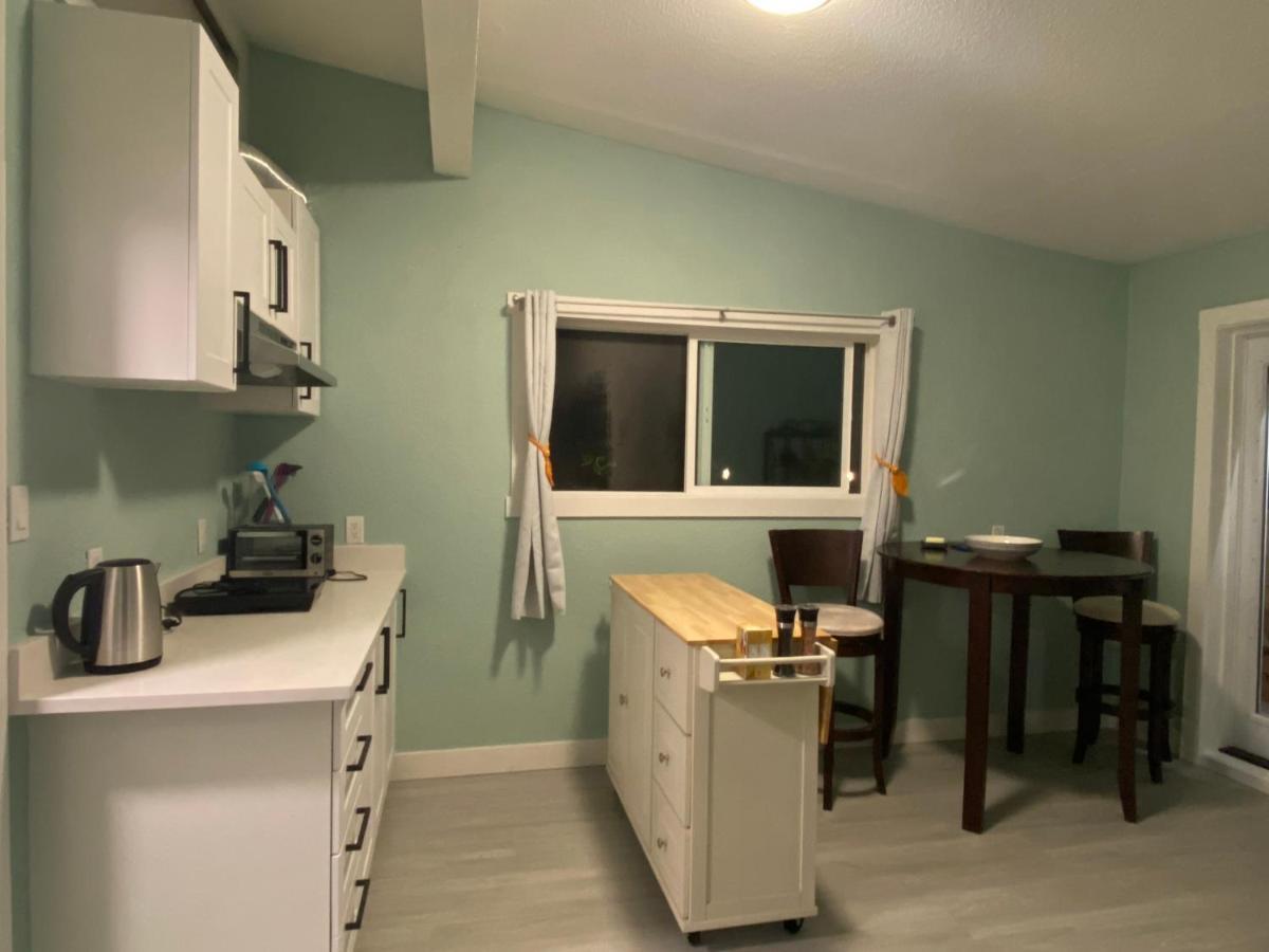 Hudson Homes Bnb Saanich Eksteriør bilde