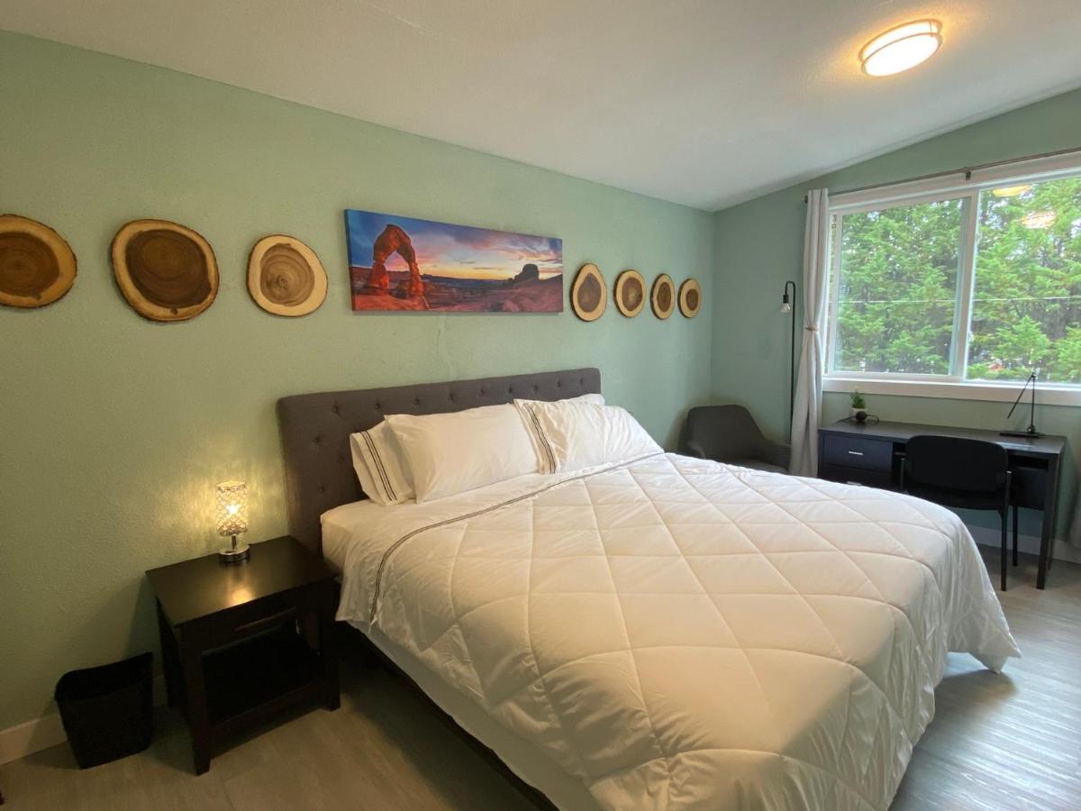 Hudson Homes Bnb Saanich Eksteriør bilde
