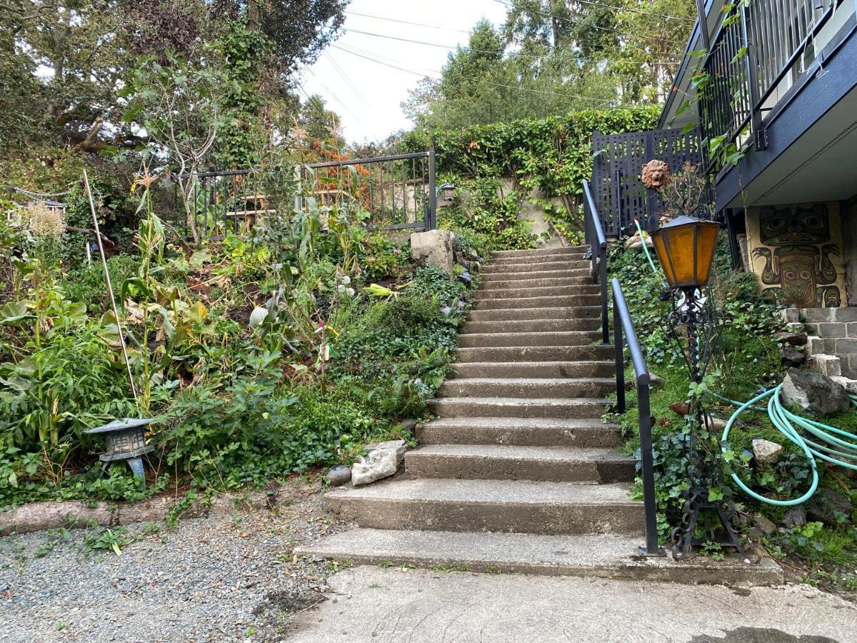 Hudson Homes Bnb Saanich Eksteriør bilde